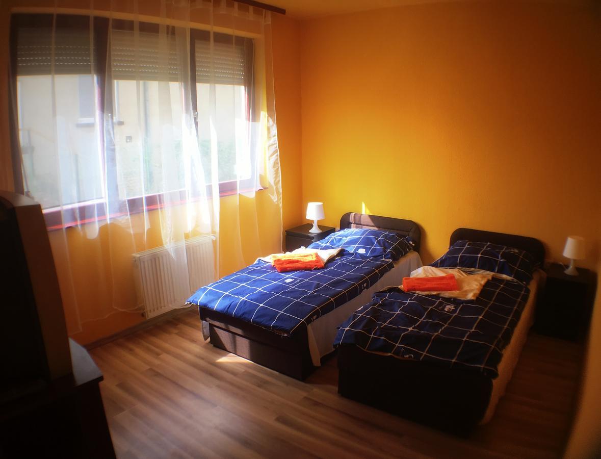 Palota Panzio Bed and Breakfast Boedapest Buitenkant foto