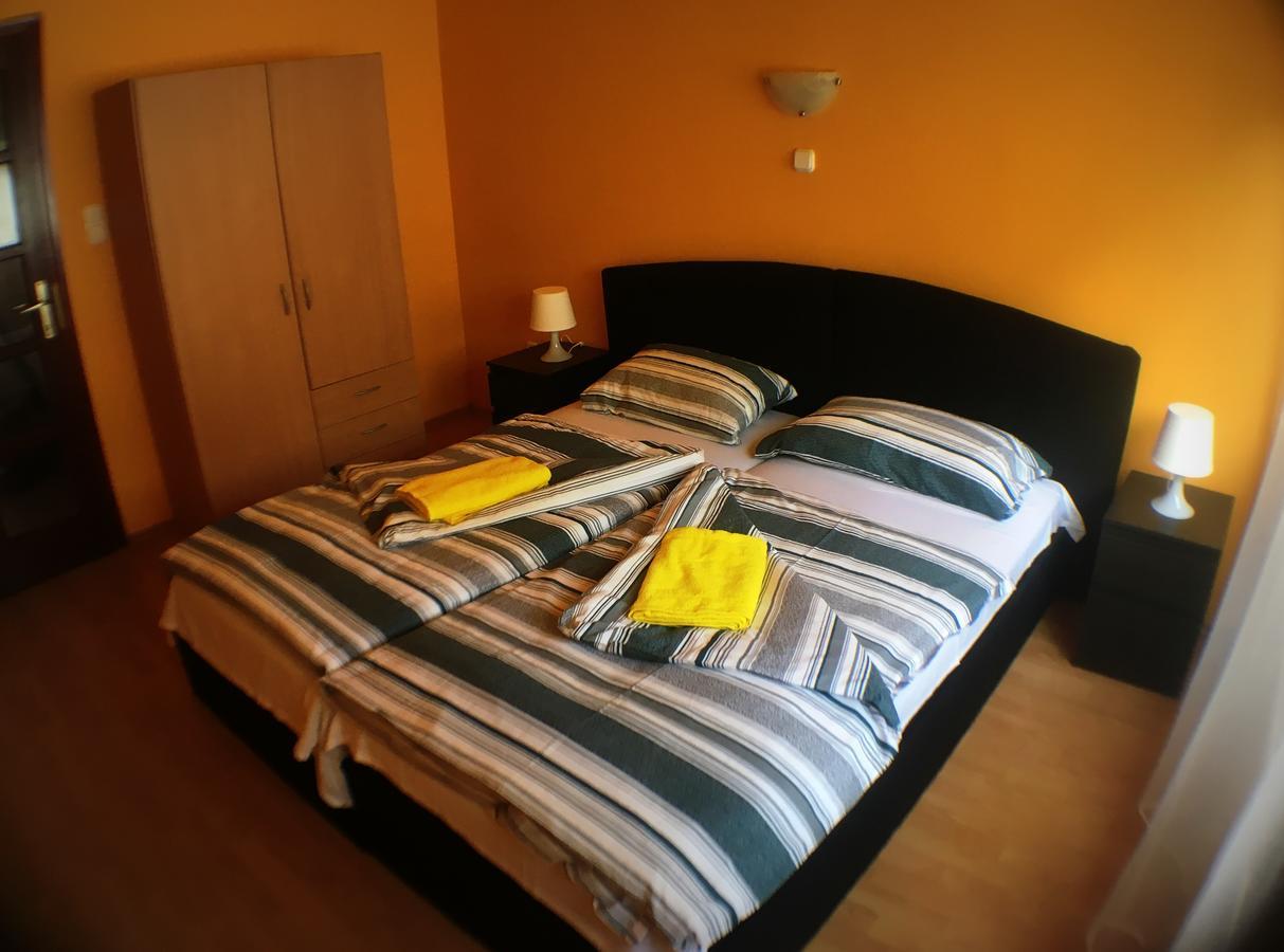 Palota Panzio Bed and Breakfast Boedapest Buitenkant foto